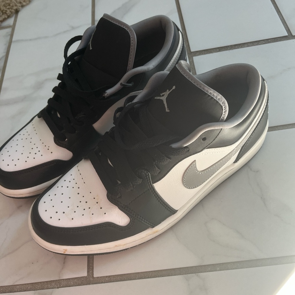 Men's Black and White Athletic Shoes